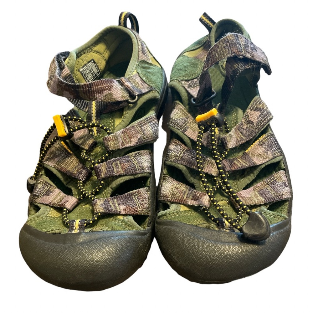 KEEN Camouflage Sandals Size 5